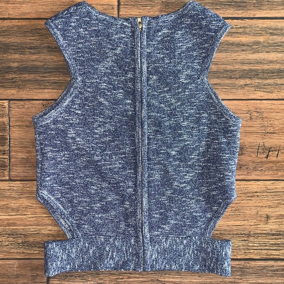 Lucy Paris Sleeveless Cutout Blue Top - Picture 3 of 8